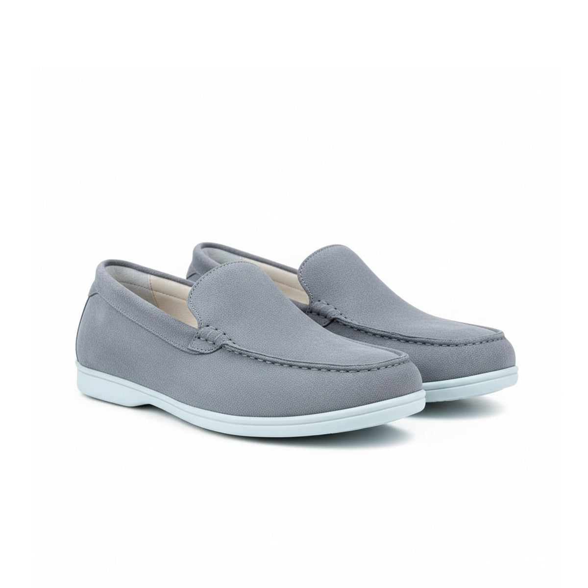 CHAUSSURE EN CUIR GRIS -CNG